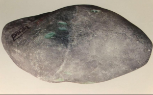 翡翠原石的种类，跟和田玉一比较就分清了