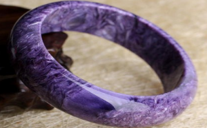 如何挑选紫龙晶手镯？其注重什么？