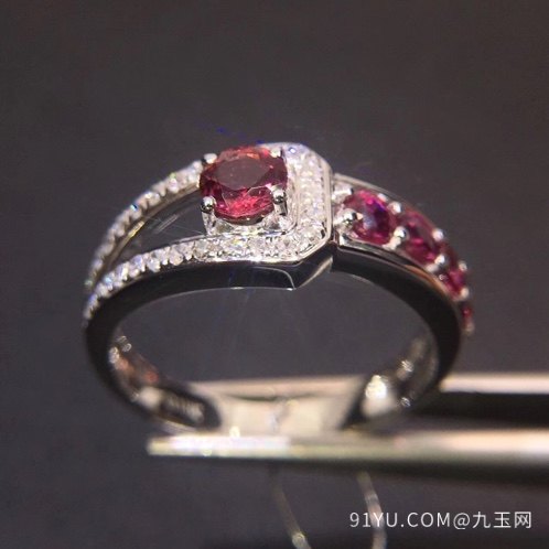 红宝石18K金钻石天然戒指