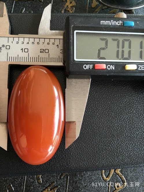 (大型南红吊坠)25.3克 蛋面形 超过“鸽子蛋”