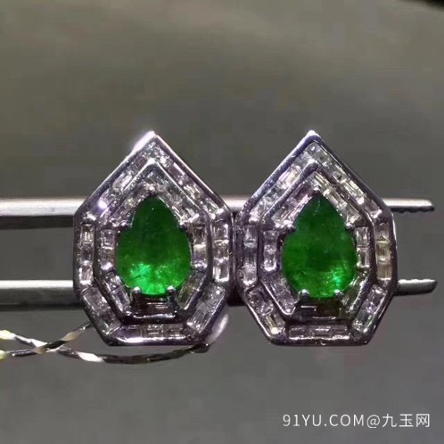 18k金+天然钻石镶嵌极品天然祖母绿耳钉