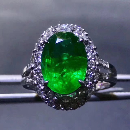 天然祖母绿戒指