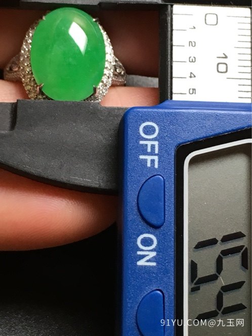 18k金镶嵌老坑冰种满绿翡翠戒指