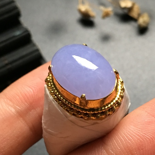 紫罗兰蛋面戒指