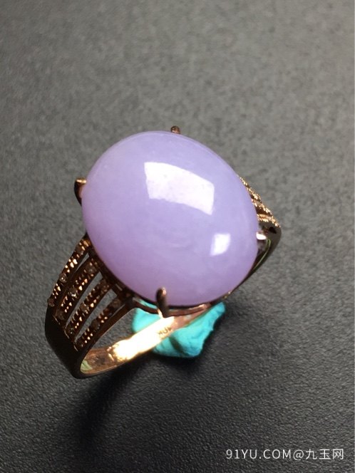 紫罗兰蛋面翡翠戒指