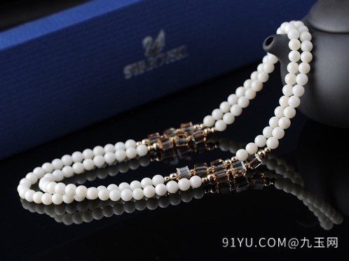 经典时尚款天然白珊瑚手链搭配施华洛世奇水晶配珠
