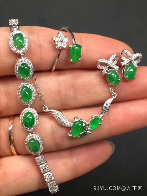 天然翡翠s925银镶蛋面满绿戒指+项链+手链套件