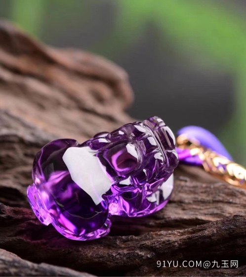天然巴西紫水晶貔貅吊坠颜色浓郁 造型饱满 雕