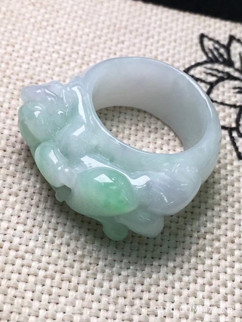 糯种白底青绿貔貅翡翠戒指