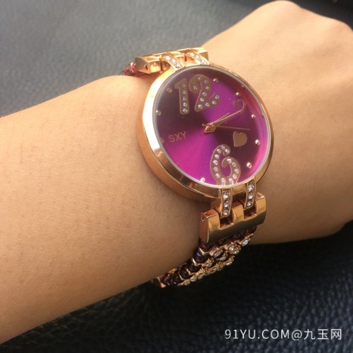 新款石榴石品牌手表 表链采用顶级玻璃体
