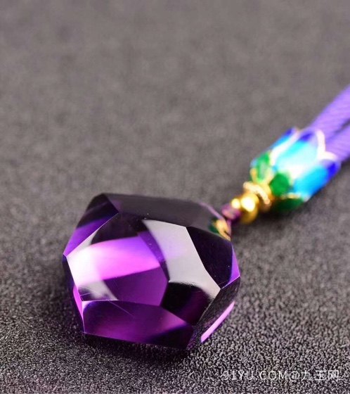 天然巴西紫水晶刻面随型吊坠 纯紫罗兰色颜色 晶体通