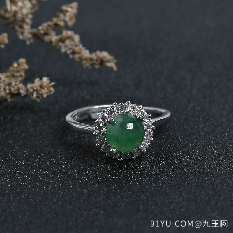 银镶冰种绿色翡翠戒指