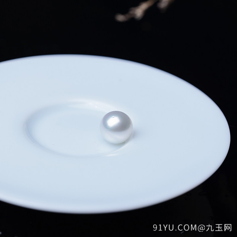 10.5mm海水白色珍珠圆珠