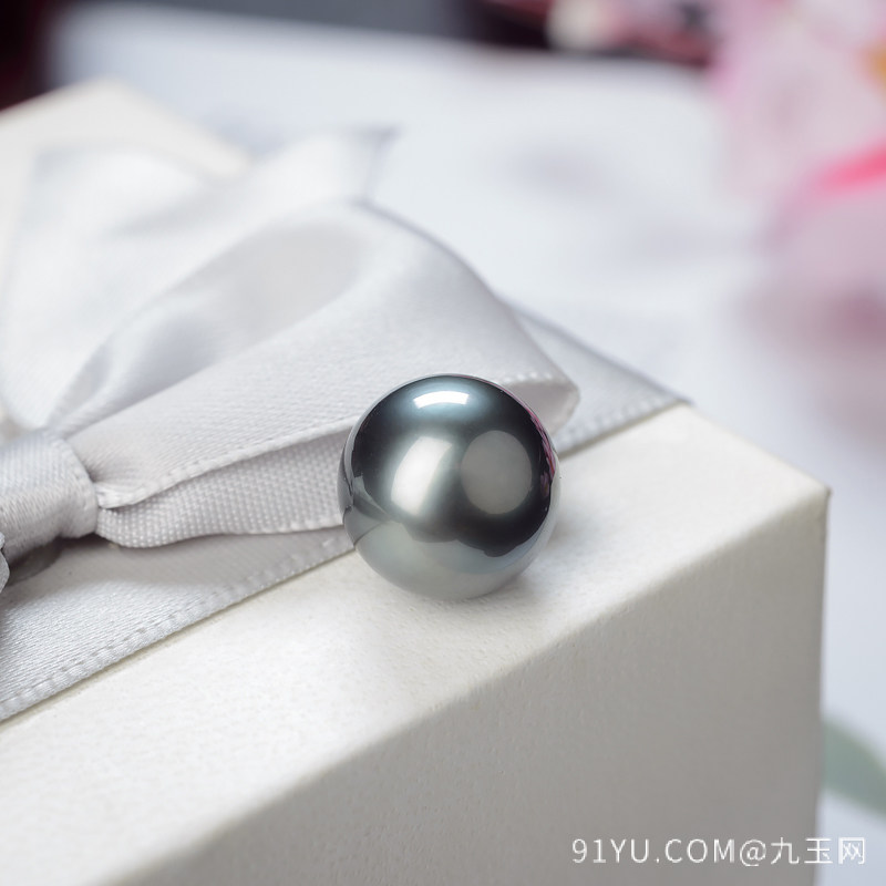 12.3mm海水黑色珍珠圆珠