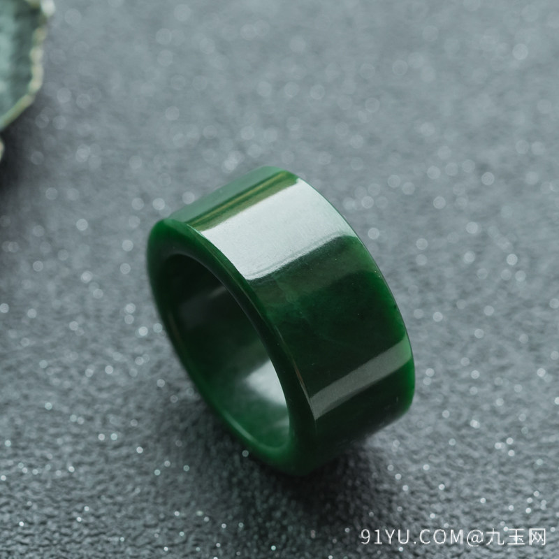 糯种深绿翡翠指环