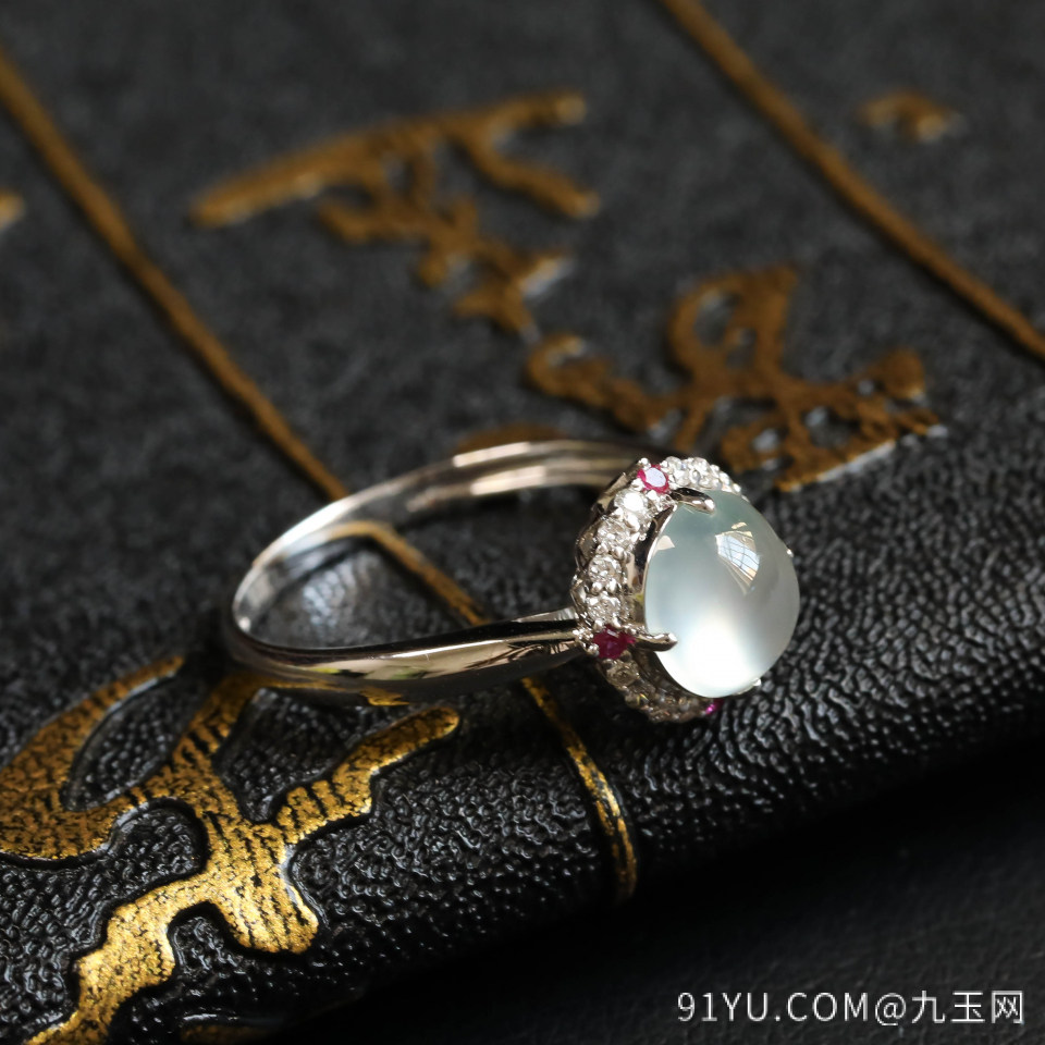 镶白18K金钻石红宝石冰种淡晴水戒指