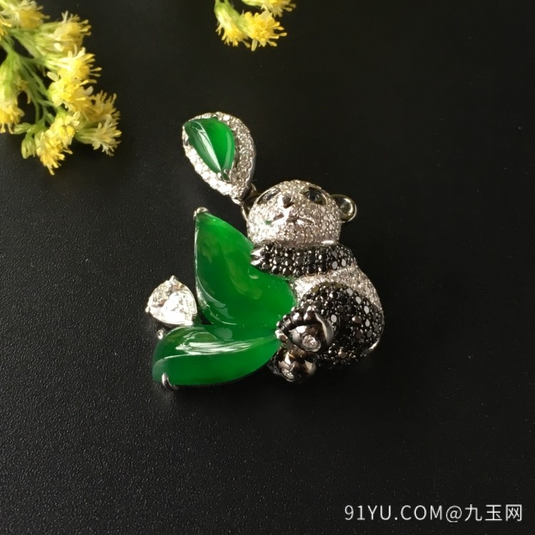 冰种正阳绿镶白金钻石熊猫胸坠