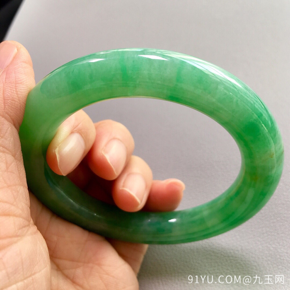 糯冰种苹果绿圆条手镯(56.7mm)翡翠