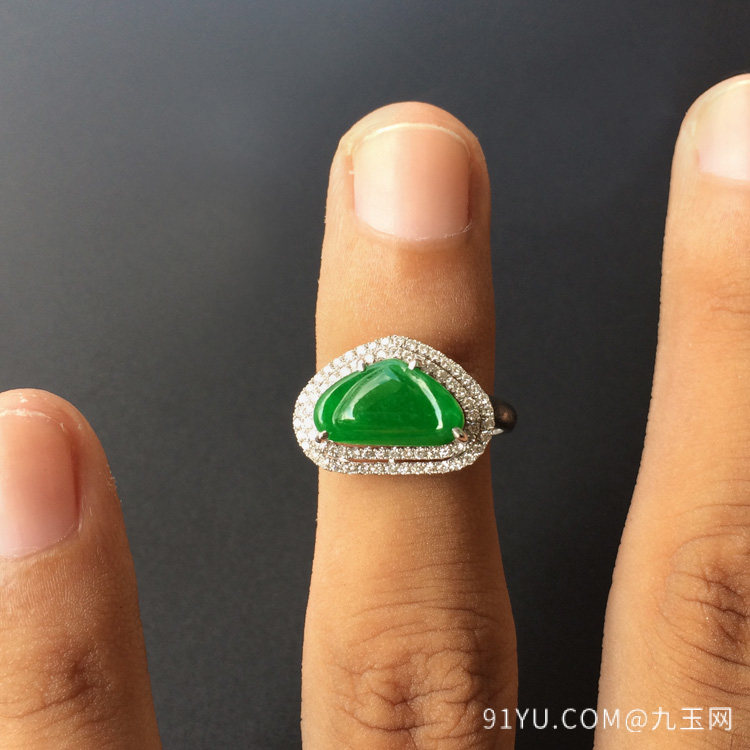 冰种阳绿镶白金钻石如意戒指
