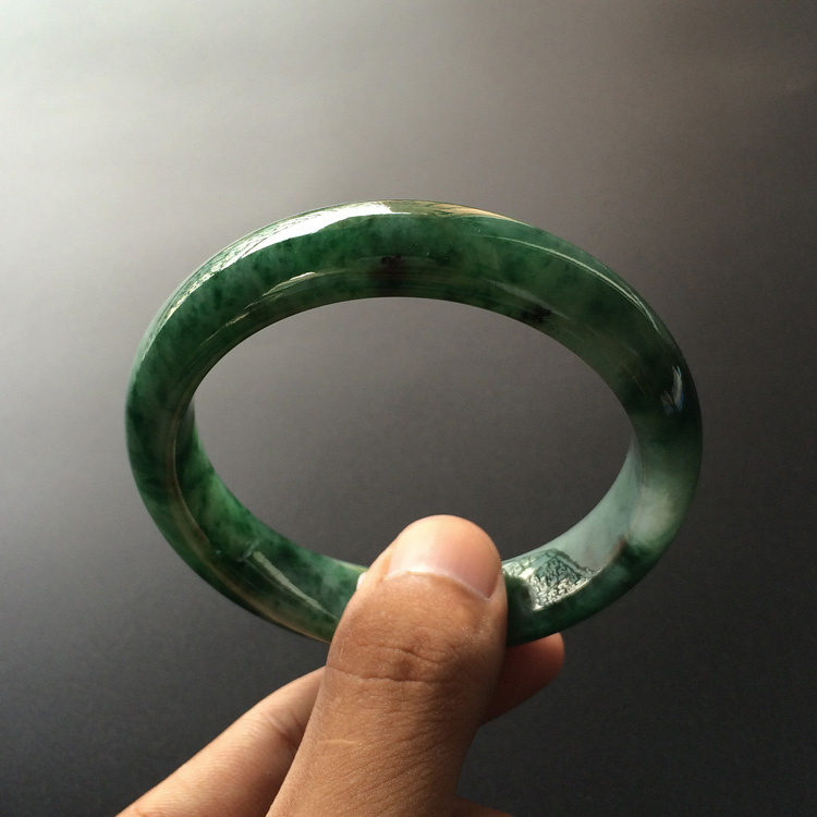 糯冰种癣加绿手镯(58.2mm)