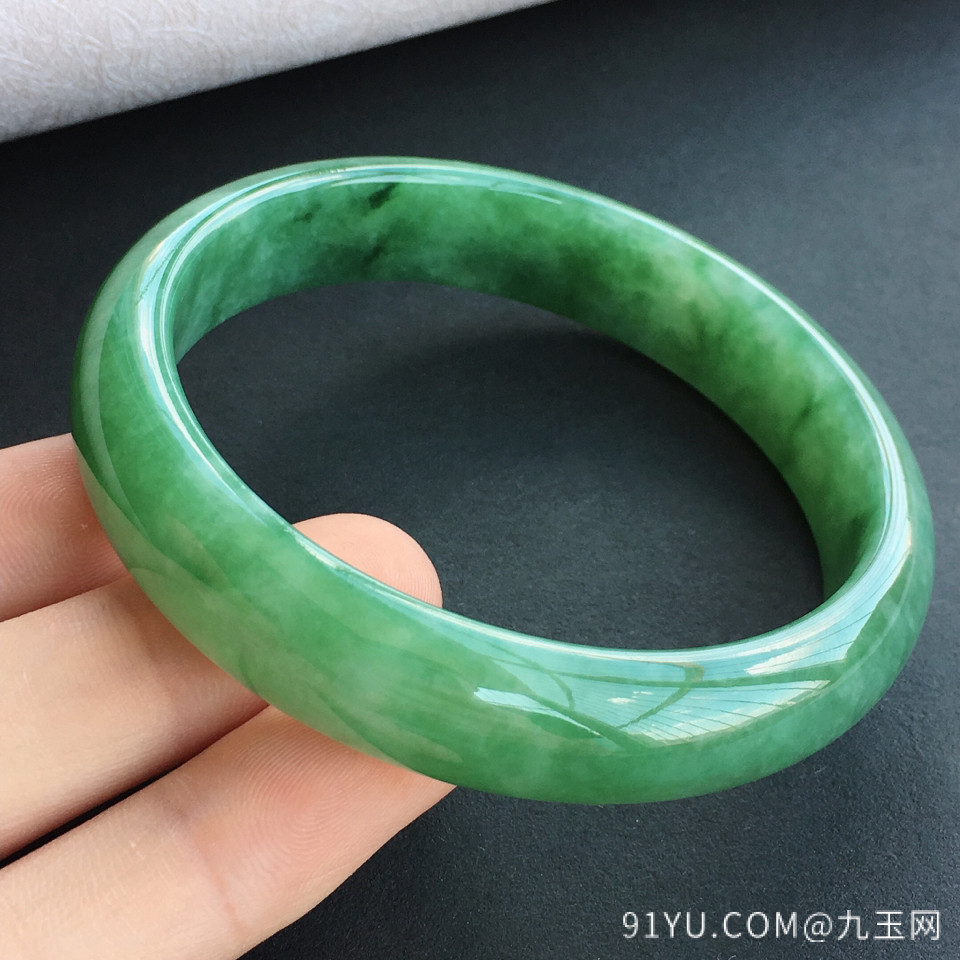 糯冰种浓绿翡翠手镯(58.2mm)