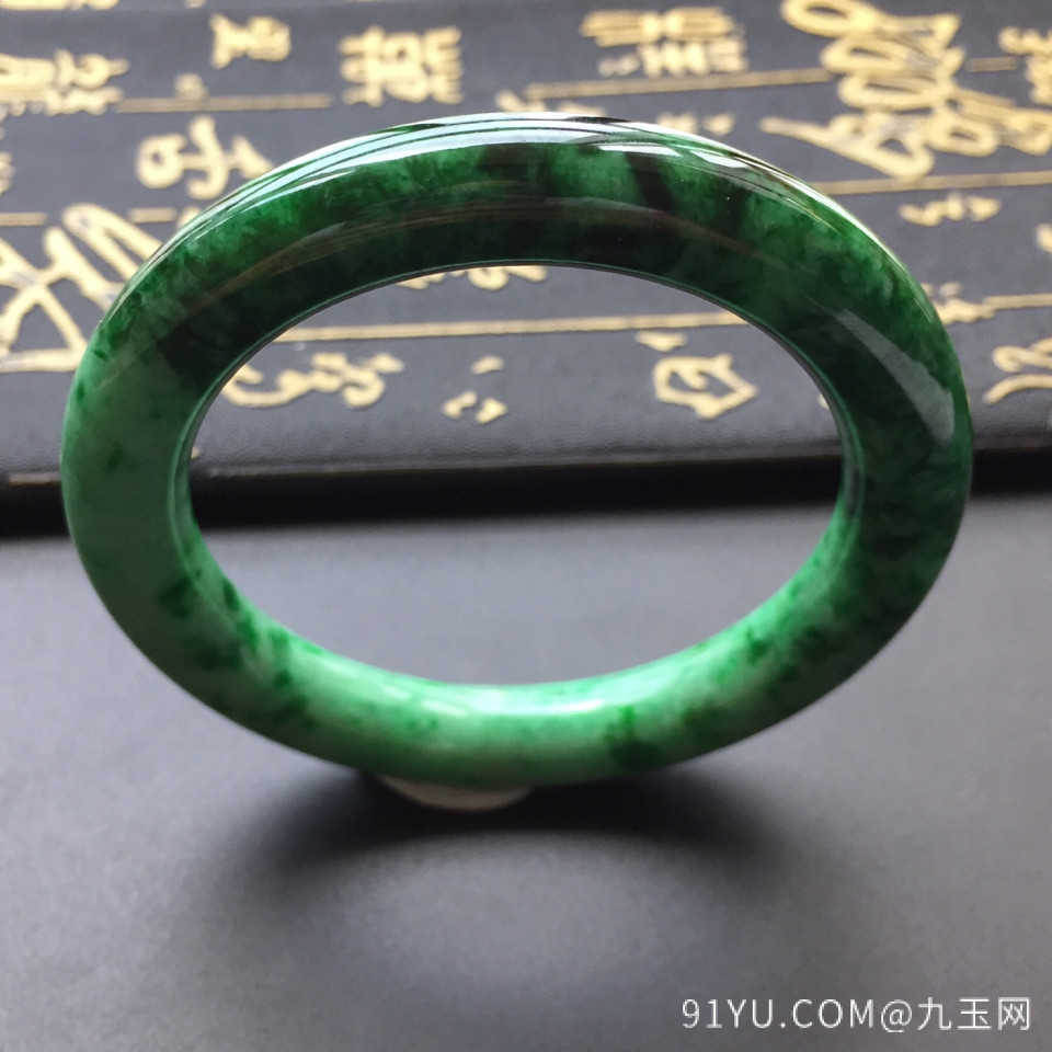 细糯种浓绿翡翠圆条手镯(54.6mm)