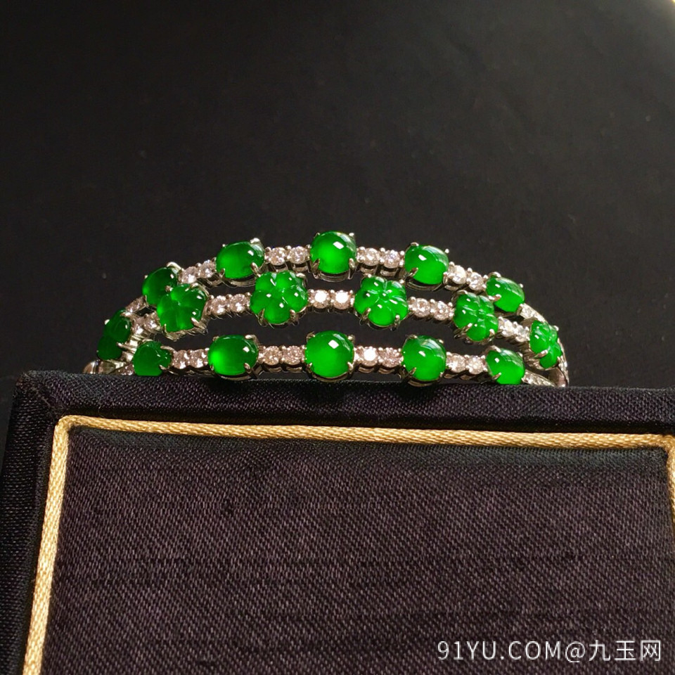 冰玻种阳绿镶白金钻石手镯(56.4mm)翡翠