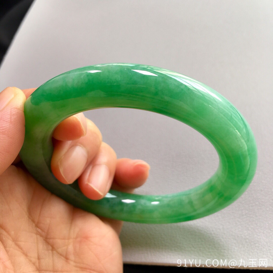 糯冰种苹果绿圆条手镯(56.7mm)翡翠