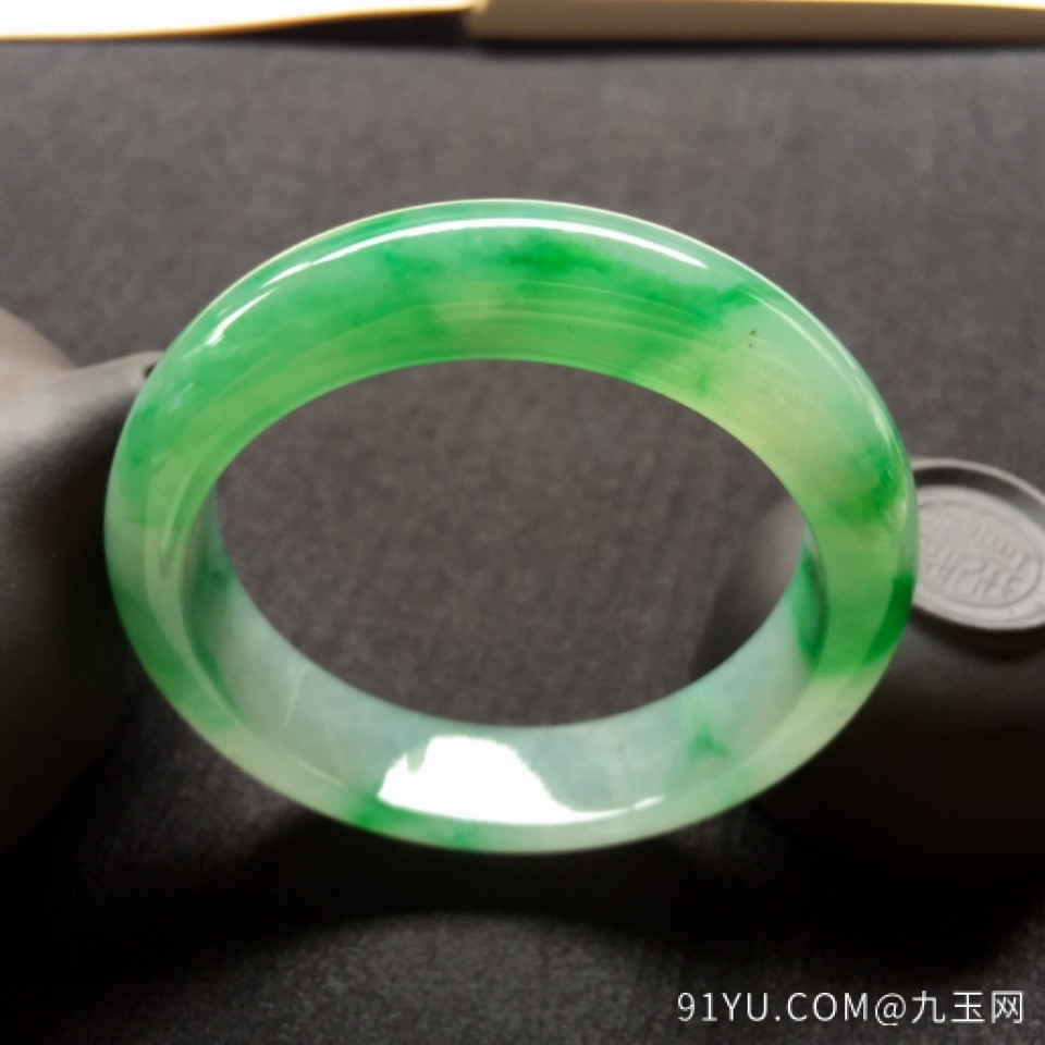 糯冰种阳绿正圈手镯55mm