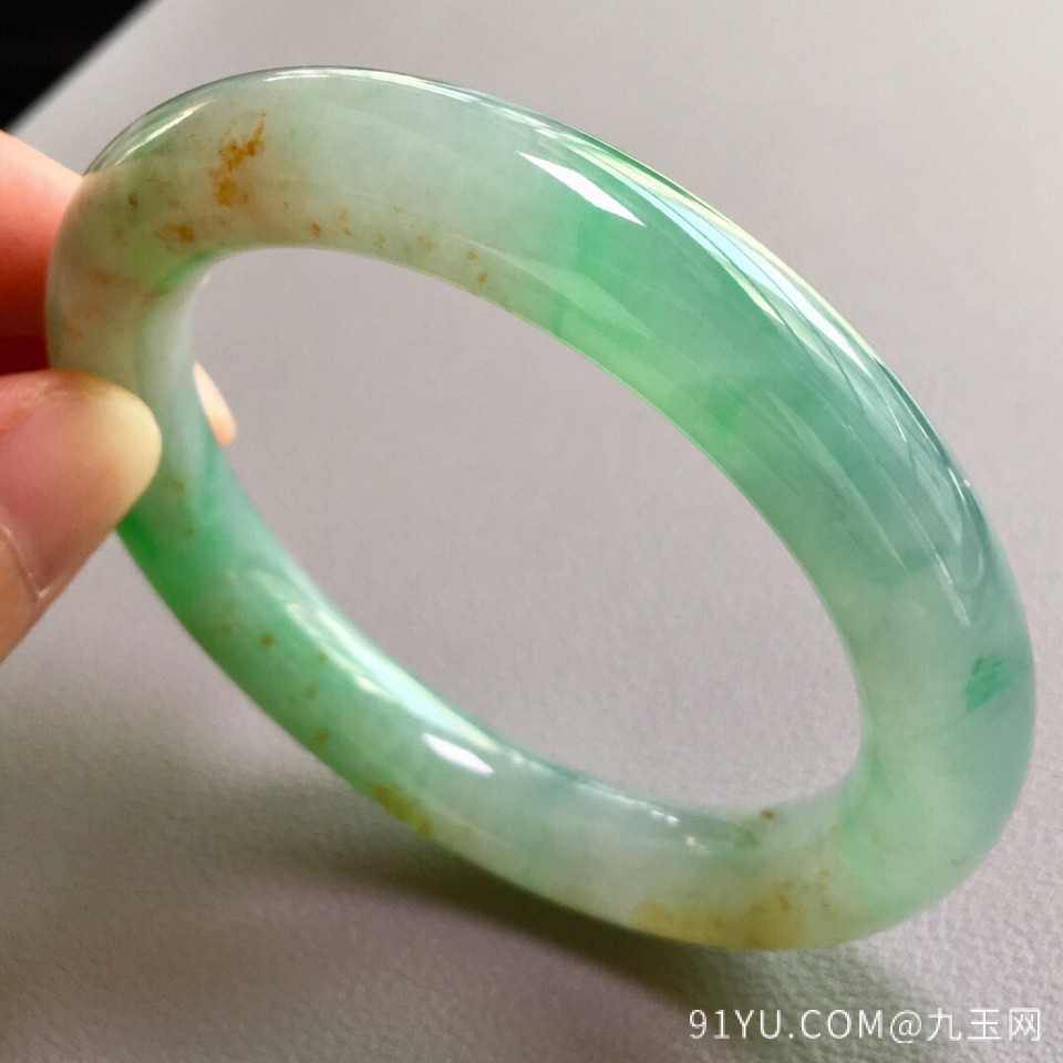 糯冰种黄加绿圆条手镯(55mm)翡翠