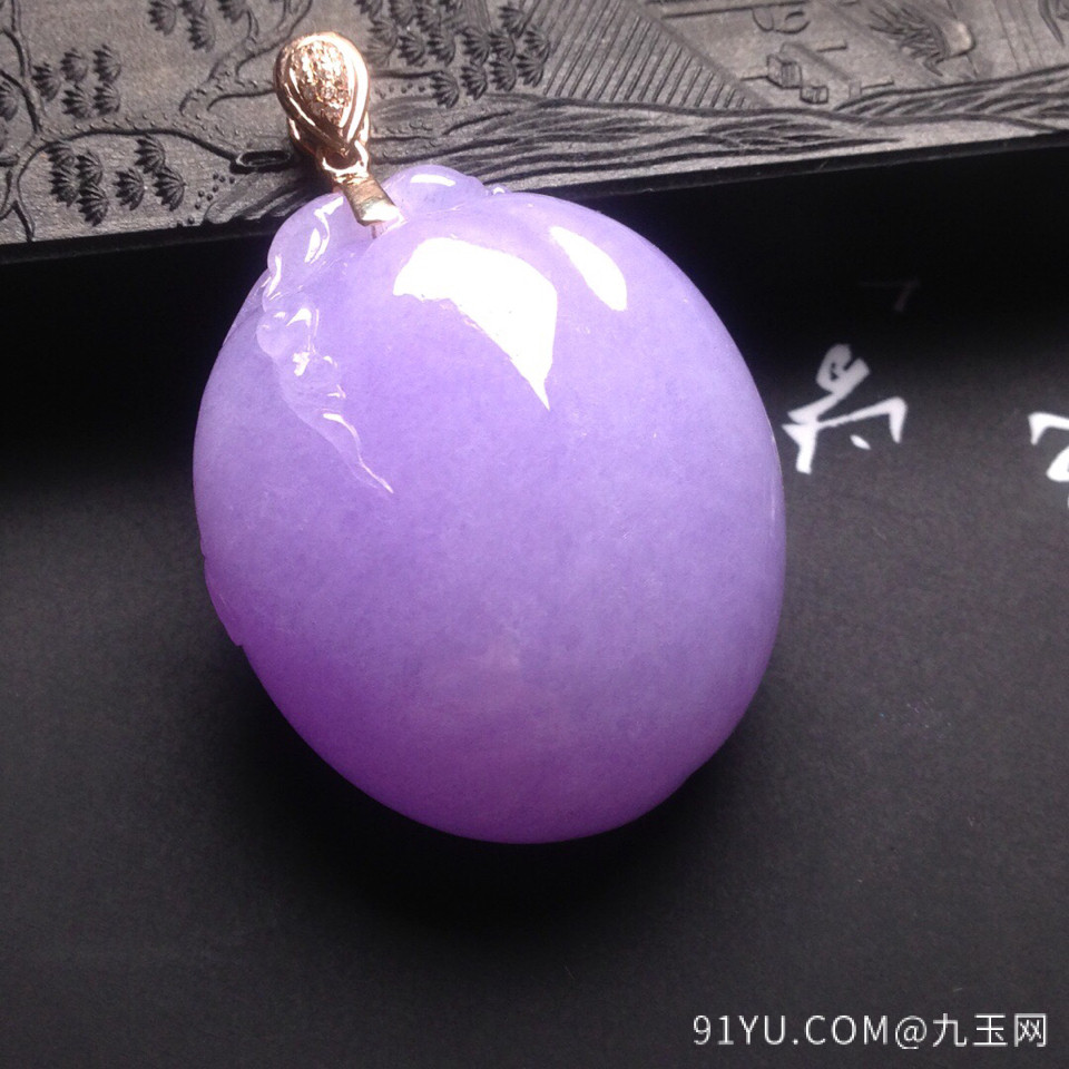 糯冰种紫罗兰寿桃挂件翡翠