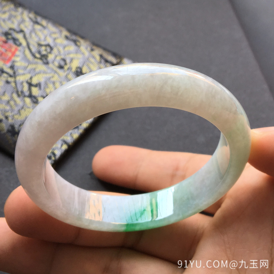 翡翠糯冰种飘阳绿手镯58.4mm