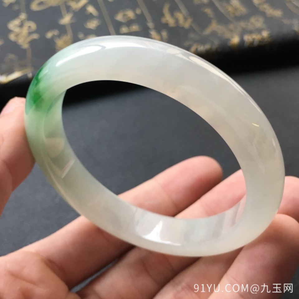糯冰种飘阳绿翡翠手镯(56.5mm)