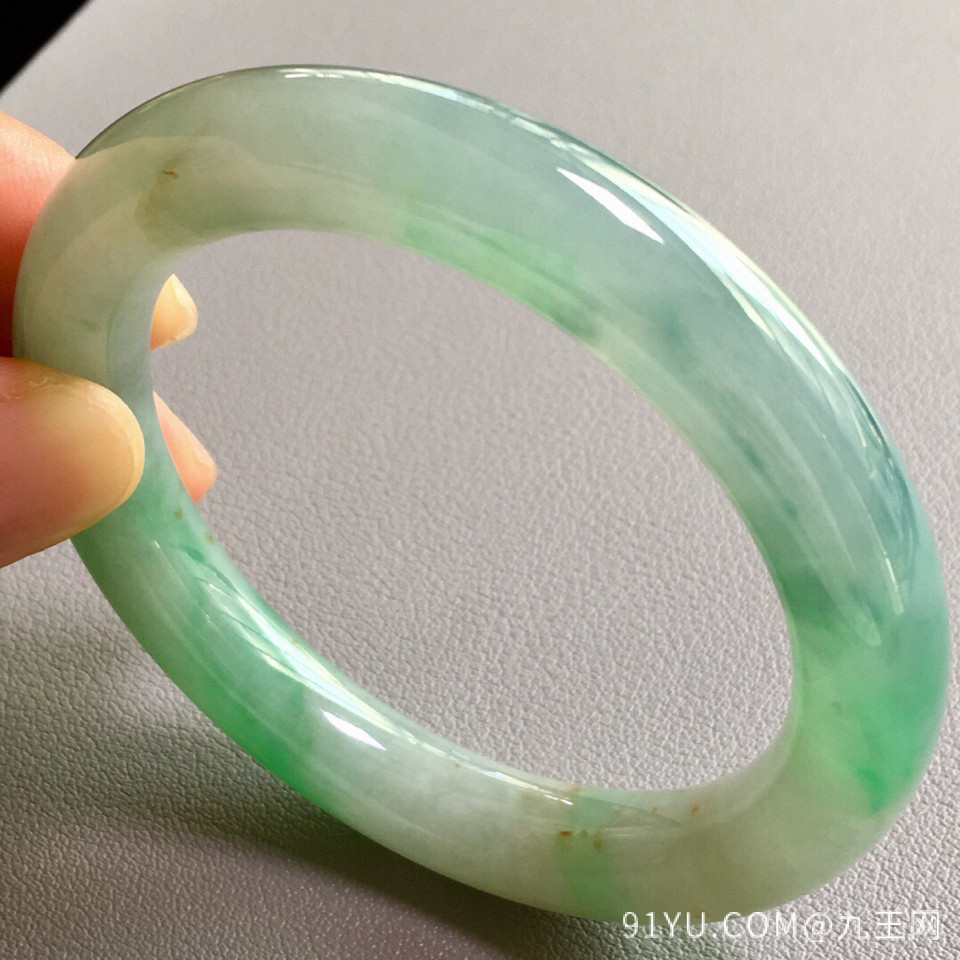 糯冰种黄加绿圆条手镯(55mm)翡翠