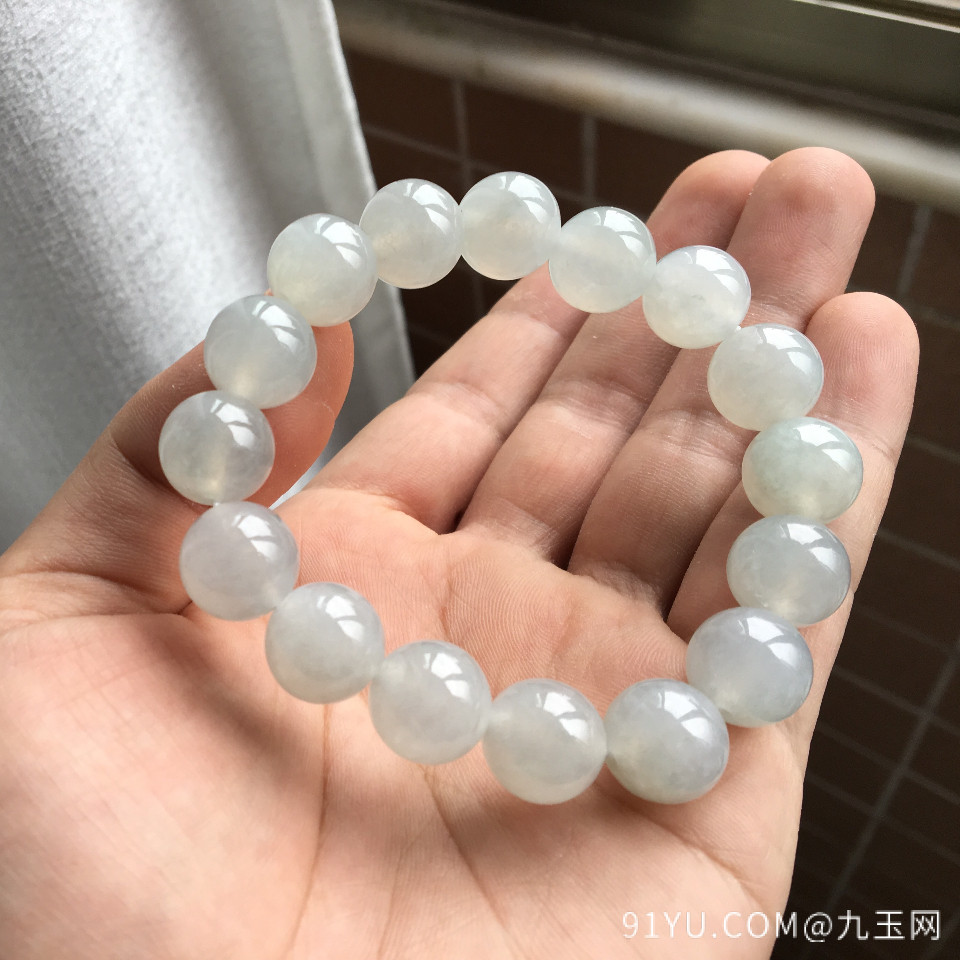 白色糯冰种圆珠翡翠手串(13.5mm)