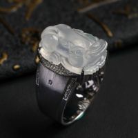 无色冰种貔貅翡翠戒指 镶白18K金钻石