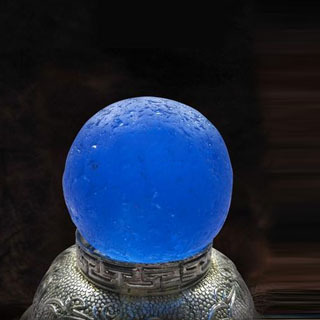 藍色的玻璃隕石透明嗎