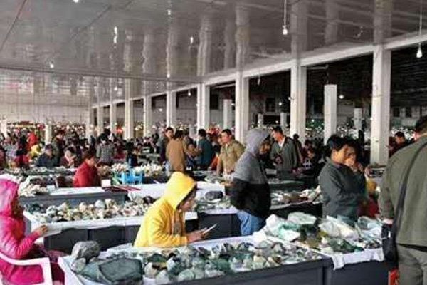 杭州翡翠原石市场哪里有？翡翠原石市场哪里比较出名？