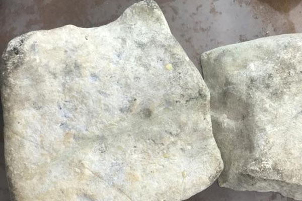 翡翠原石中的石筋是怎么形成的 翡翠原石的石筋是什么？