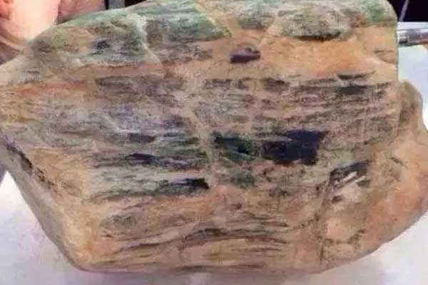 福州天然翡翠原石价格鉴定 翡翠原石的价格怎么鉴定