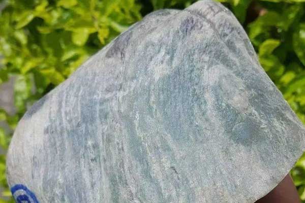 翡翠原石在中国有哪些好产地 中国出产翡翠原石吗？