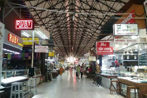 緬甸的翡翠原石市場在哪里 緬甸買翡翠原石去哪？
