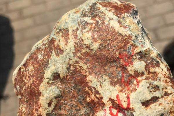 内蒙古自治区翡翠原石的产地 翡翠原石出产自哪里？