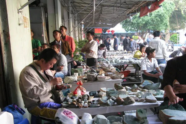 上海哪里有翡翠原石市场 上海翡翠市场介绍