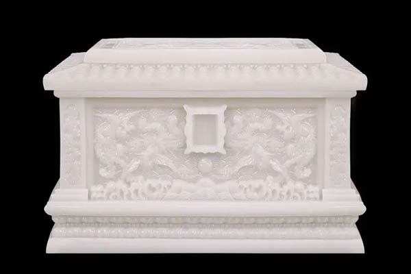 玉石棺材好还是木头棺材好 棺材用玉石好还是木头好