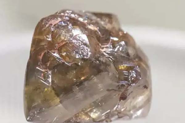 微晶石是精工玉石吗 微晶石和精工玉石是一样的吗