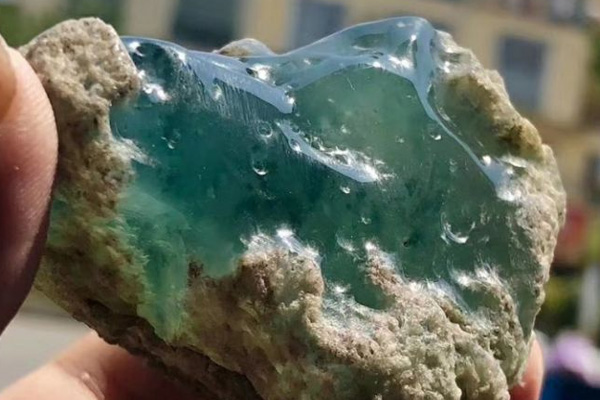 玉石形成的地质条件 玉石是怎样形成的
