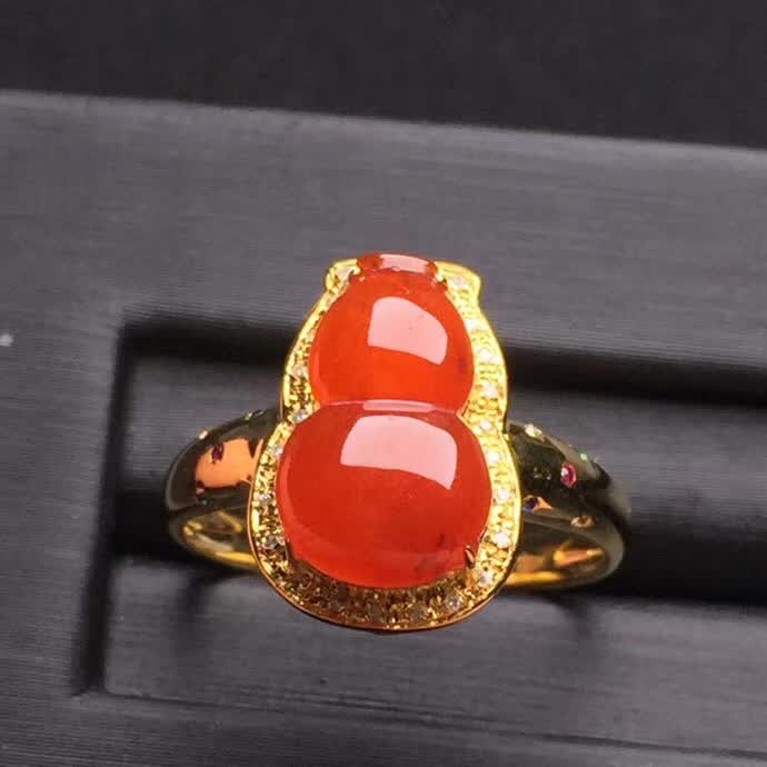 新品红翡葫芦戒指18K金伴钻石镶嵌A货翡翠，种好色辣，时尚大方，完美无瑕����