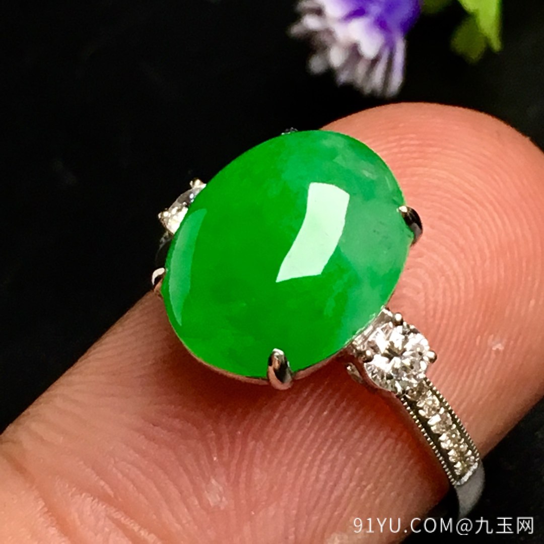 冰阳绿戒指，色阳，戒指内圈17裸石尺寸12-9.5-5，特惠价����
