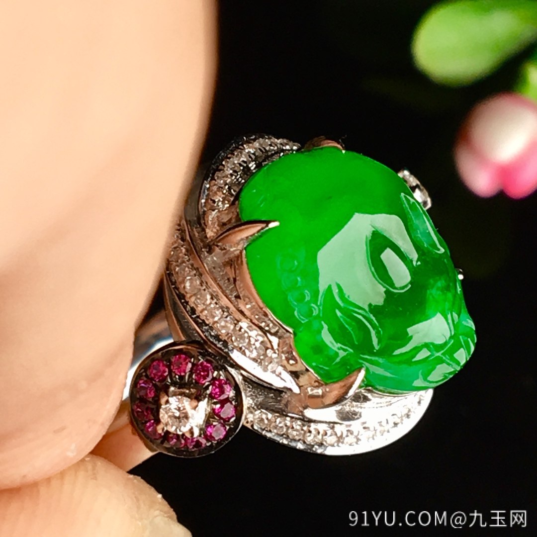 冰辣绿貔貅戒指，色辣，戒指内圈17裸石尺寸11-8.5-5